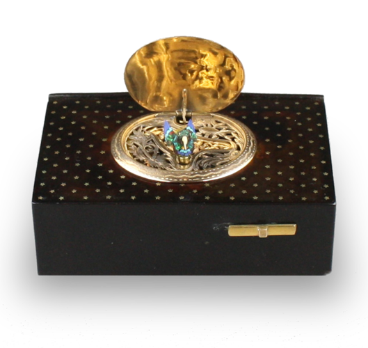 Antique Tortoiseshell and yellow metal singing bird box, by Bontems